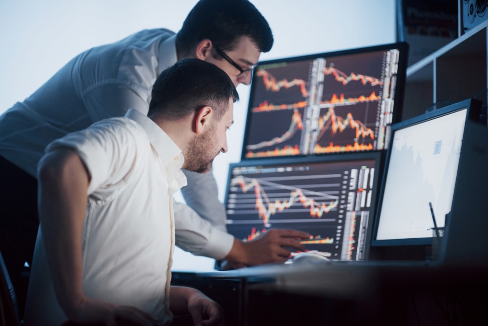 Reseña de Quintustrade.com (Quintustrade) – Trading Inteligente para el Inversor Moderno